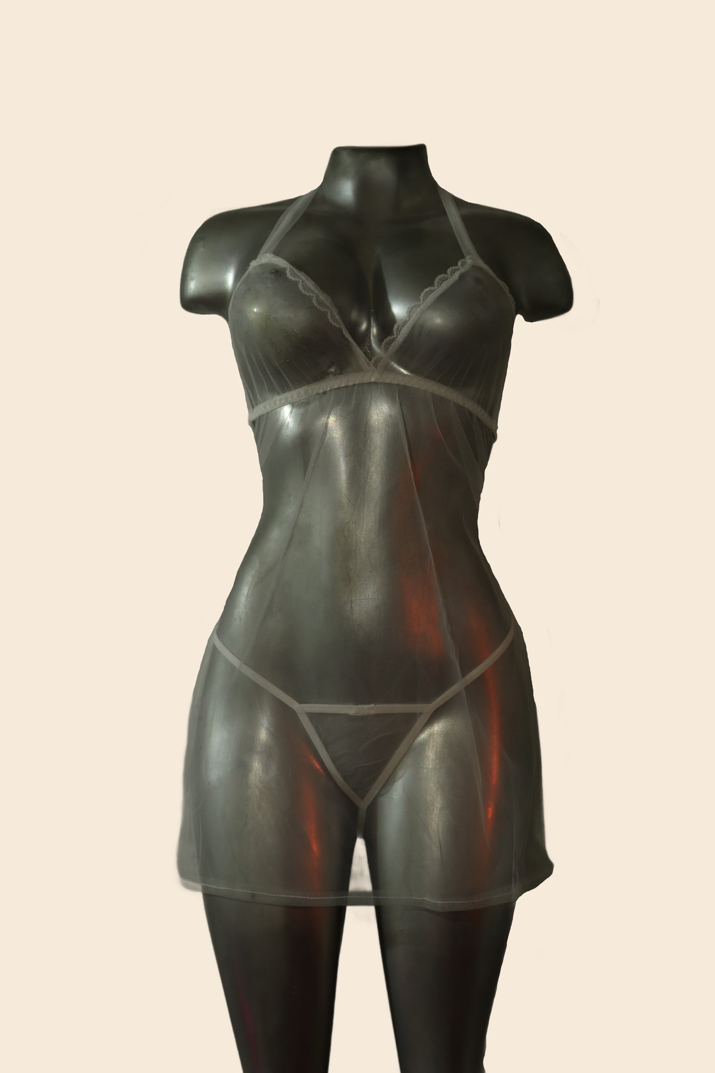 Babydoll de tul semitransparente con diseño delicado, color transparente, vista frontal - Lunatik